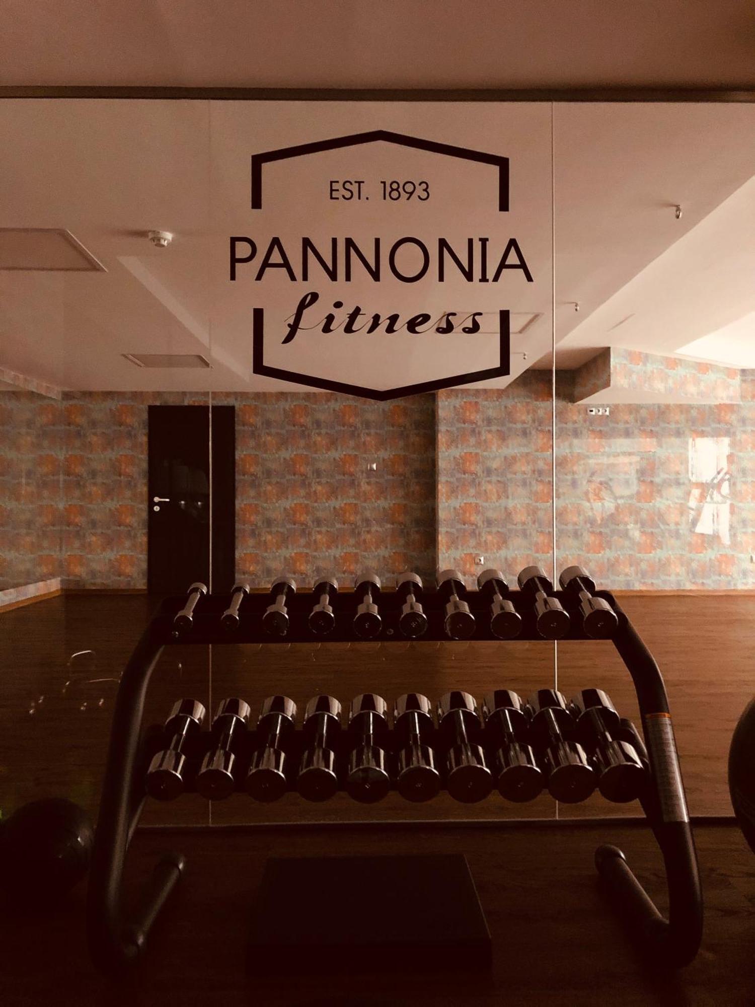 Отель Pannonia 1893 Premium Шопрон Экстерьер фото